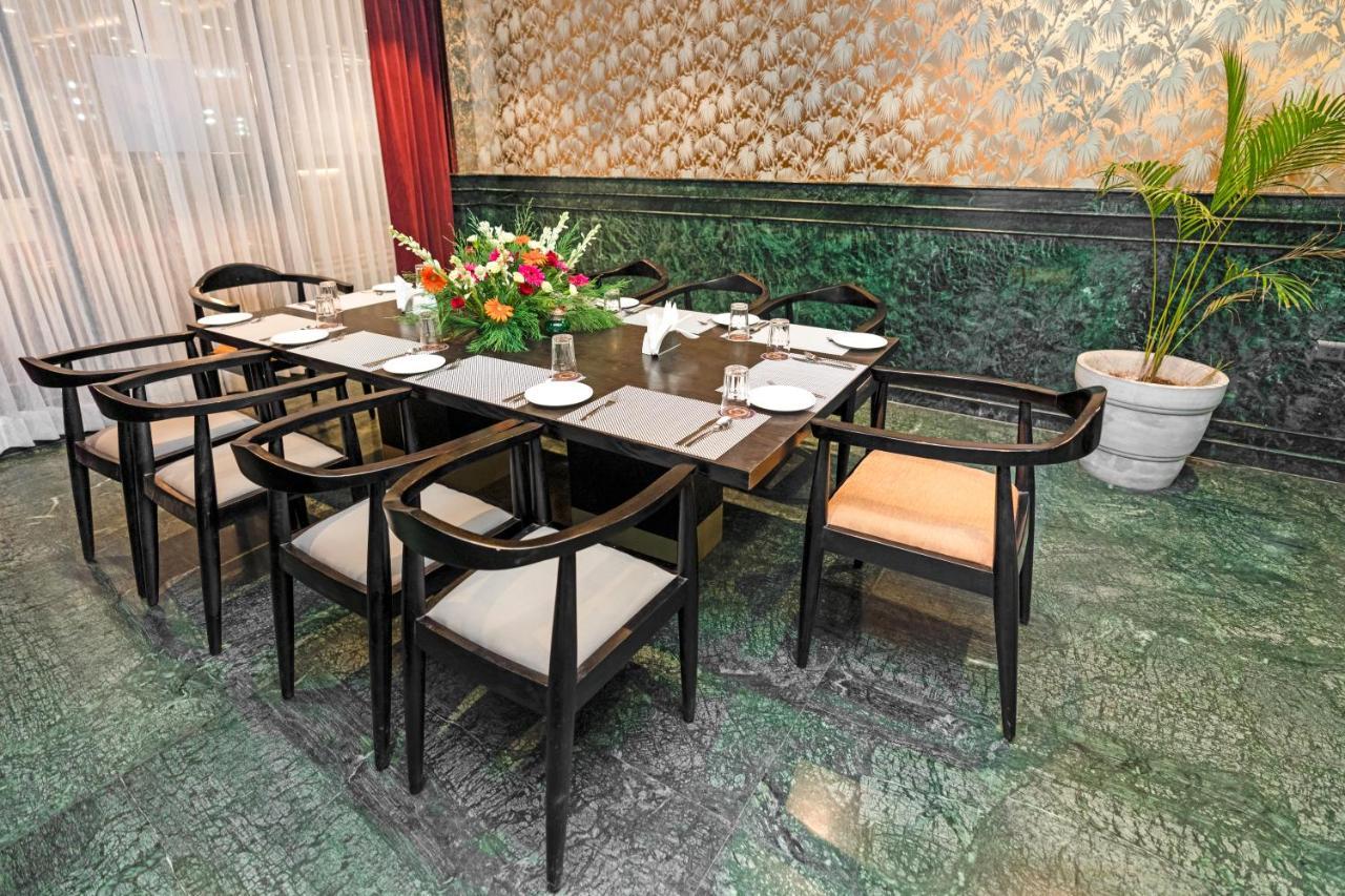 Foxoso Hotel, Delhi Airport Yeni Delhi Dış mekan fotoğraf