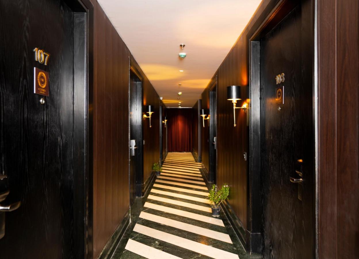 Foxoso Hotel, Delhi Airport Yeni Delhi Dış mekan fotoğraf
